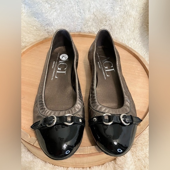 AGL Monika Cap Toe Ballet Flats Copper & Patent Leather Buckle Accent Sz 38/Us 8 - Picture 4 of 13